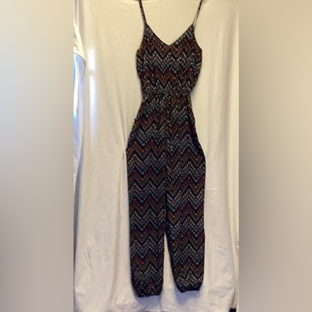 Super cute jump suit, multi color geometric